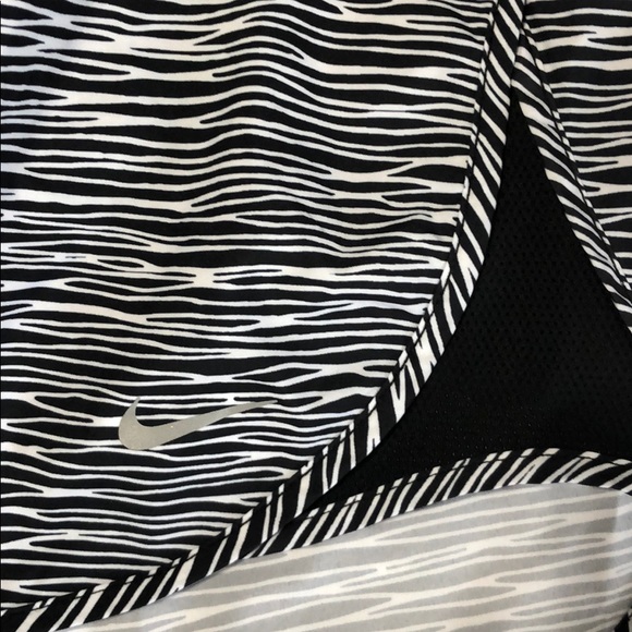 Rare Nike Zebra Print Running Shorts - Picture 4 of 6